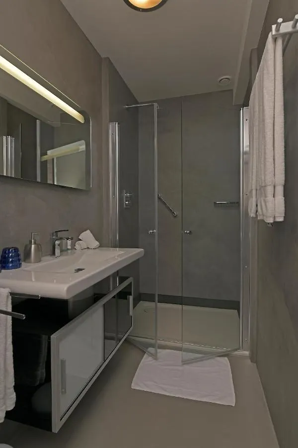 Black Jack Suites Amsterdam Bed & Breakfast