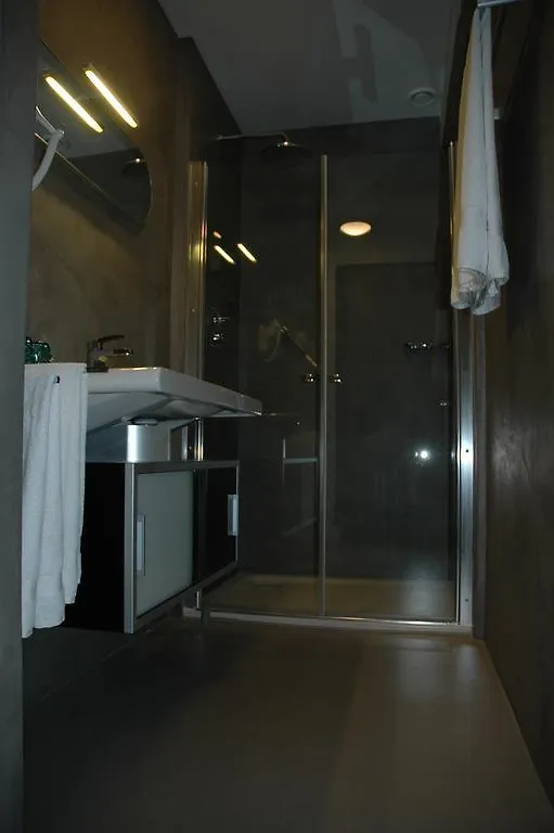 Black Jack Suites Amsterdam Bed & Breakfast